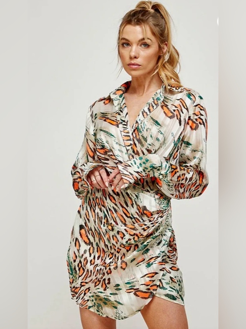 NEW! LuxyUSA Tiger 🐅 Printed Wrap Dress in Cream, Orange & Green Medium